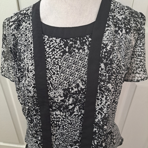 Studio 1 Dresses & Skirts - Studio 1 Sleeveless Maxi Dress With Open Top      Size 12